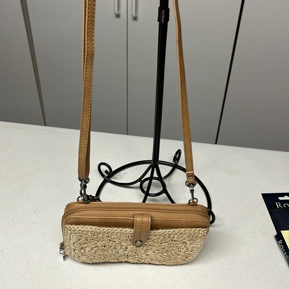 The Sac Tan and Cream Crochet Crossbody Bag - Picture 3 of 13